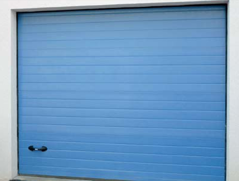 Porte de garage tablier rainuré bleu clair